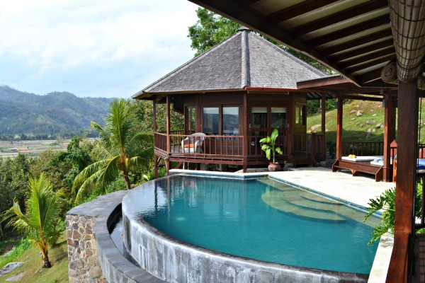 Villa Atas pool