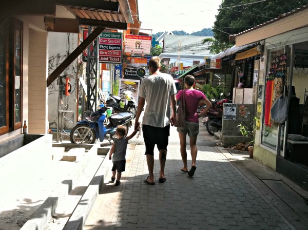 Stroll through the Sairee