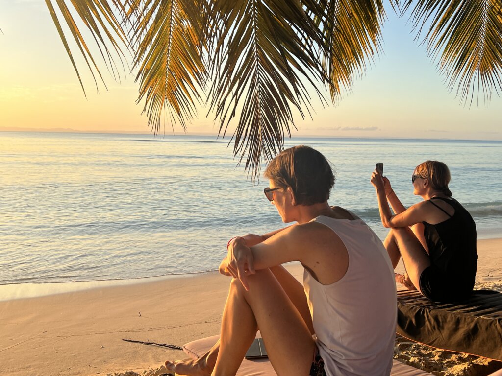 Ile Aux Nattes, beach in front of the Residence Monique